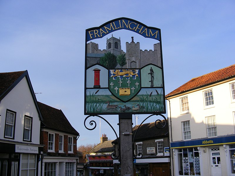 File:Framlingham Town Sign - geograph.org.uk - 1086540.jpg