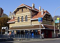 Stationsgebouw