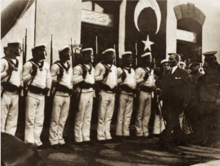 Gazi Mustafa Kemal Büyükada'da (14 Temmuz 1927).png