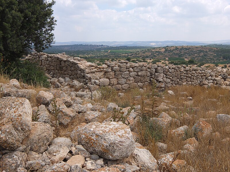 File:General view of remaining walls.jpg