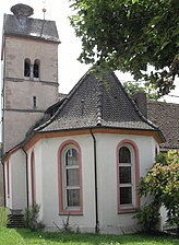 Evangelisch-lutherse Katharinenkerk te Hügelheim (12e eeuw; in het interieur enige fresco's uit de 14e en 15e eeuw)