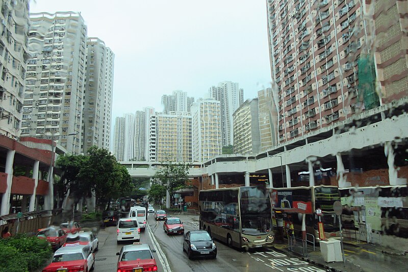 File:HK KMBus 11C view 觀塘 Kwun Tong 翠屏道 Tsui Ping Road July 2018 IX2 09.jpg