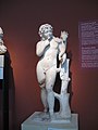 Il dio egizio, adottato dalla religione greca, Arpocrate. Statua del III secolo esposta nel Museo archeologico di Tessalonica.