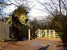 Unlabelled entrance to Hay-a-Park Gravel Pit Hay-a-Park SSSI (1).JPG