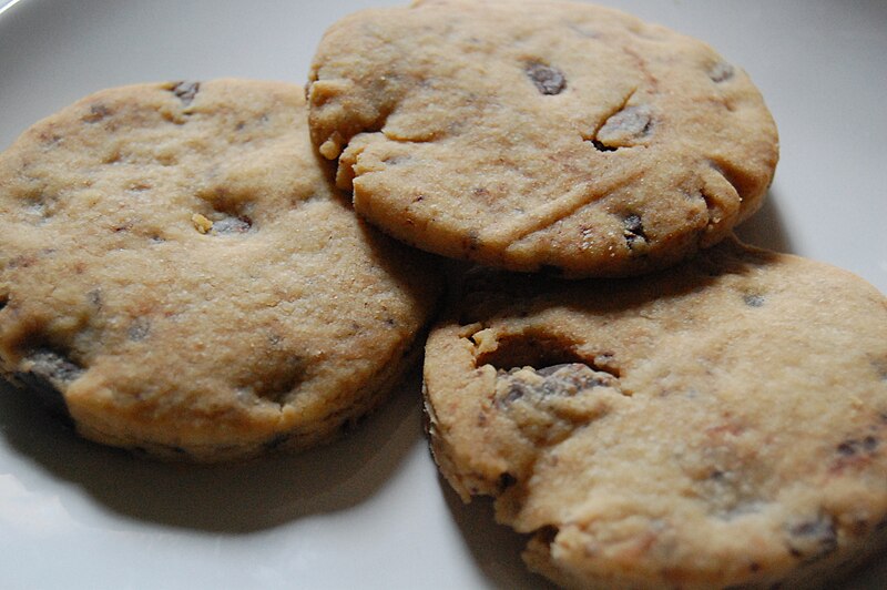 File:Homemade chocolate chip cookies, fresh out of the oven, November 2009.jpg