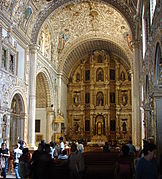 Intérieur du Templo de Santo Domingo, avec les retables en or.