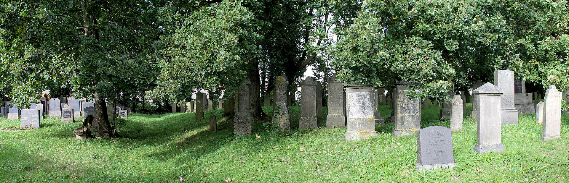 Jüdischer Friedhof Aurich.jpg