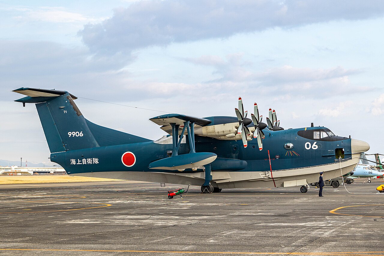 ファイル:JMSDF US-2 (9906) at the 2023 Komaki Air Base Festival 001.jpg -  Wikipedia