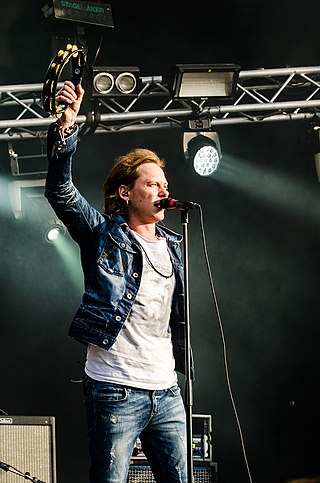 <span class="mw-page-title-main">Jonne Aaron</span> Finnish singer