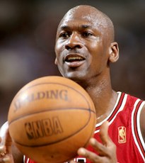 Michael Jordan avec les Bulls de Chicago sur la ligne des lancers francs en 1997.