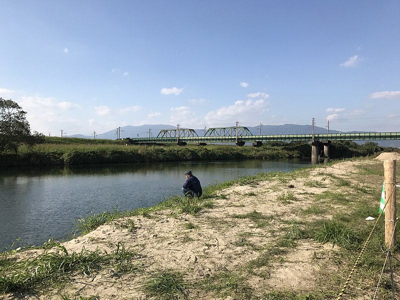 File:Kasegawa River and bridge of Nagasaki Main Line.jpg