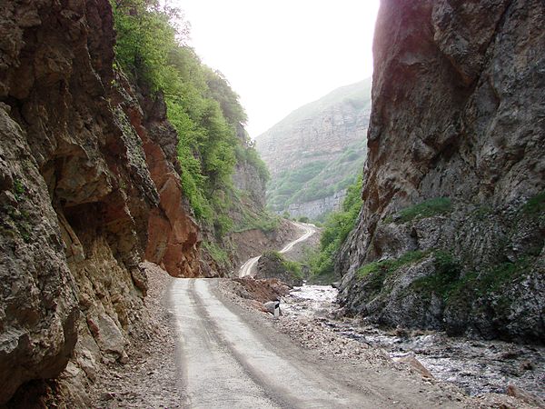 Mountain road leading to Khinalug.