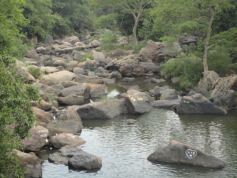 File:Koilighugar Waterfall, Jharsuguda.jpg