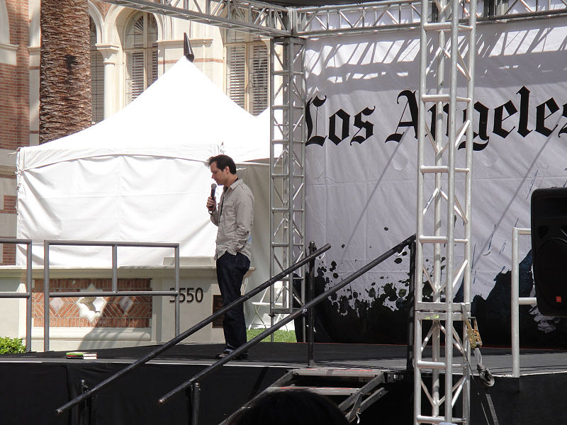 File:LA Times Festival of Books 2012 - Michael Ian Black (7104960509).jpg