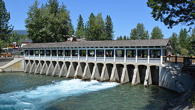 Lake_Tahoe_outlet_gates.jpg 14.7456 MP