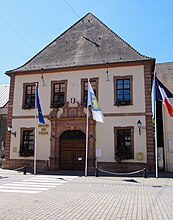 Hôtel de ville (1731), rue de la Première-Armée