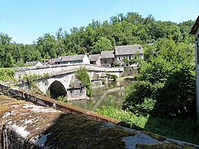 Le village et le Pont de Cirou.JPG