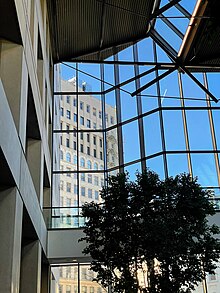 Lobby of the tower Lobby of the 411 E Wisconsin building.jpg