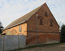 Drive-through barn of a middle farmer