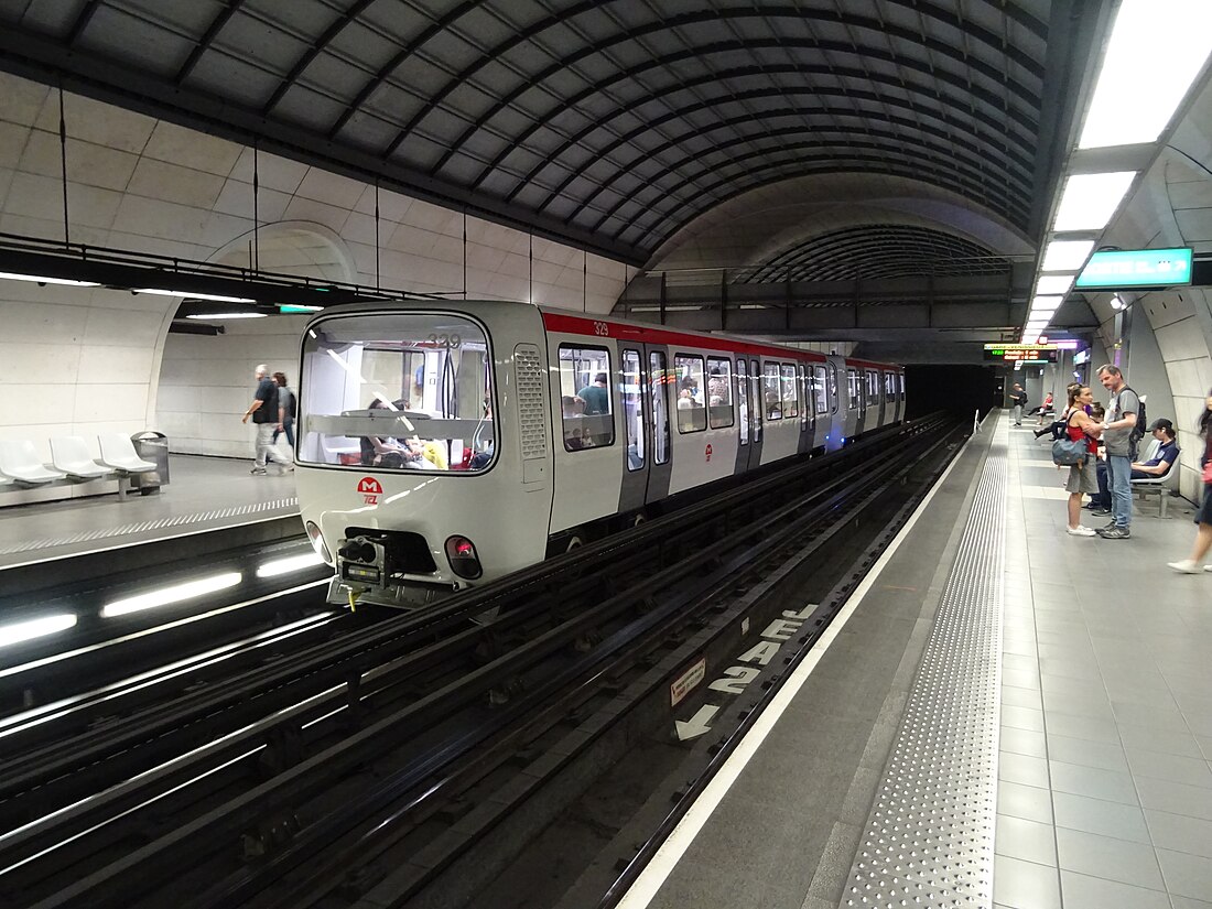 Vieux Lyon - Cathédrale Saint-Jean (métro de Lyon)