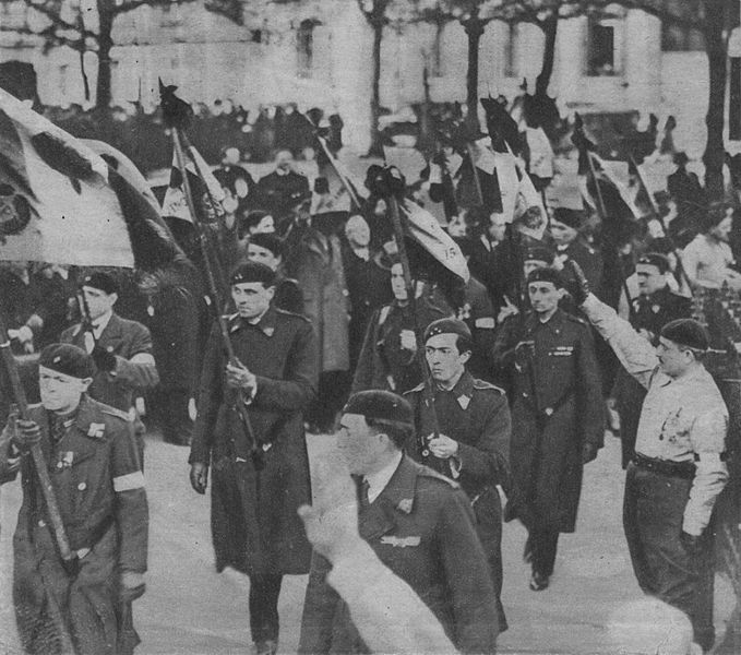 File:Manifestation fasciste Paris 1934.jpg