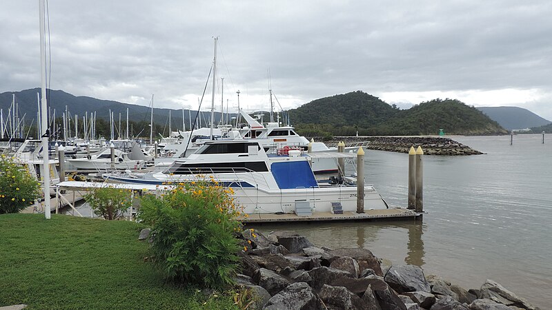 File:Marina, Yorkeys Knob Boating Club, 2018.jpg