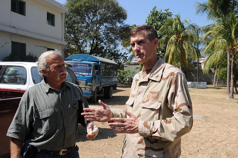 File:Marine and Navy personnel provide relief to Haitians in Carrefour DVIDS249588.jpg