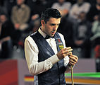 Deutsch: Bild aufgenommen in Berlin während des German Masters im Snooker 2014. Mark Selby. English: Picture taken in Berlin during the Snooker German Masters in 2014. Mark Selby.