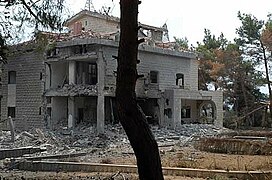 La maison du maire de Tibnine endommagée pendant la guerre 2006.