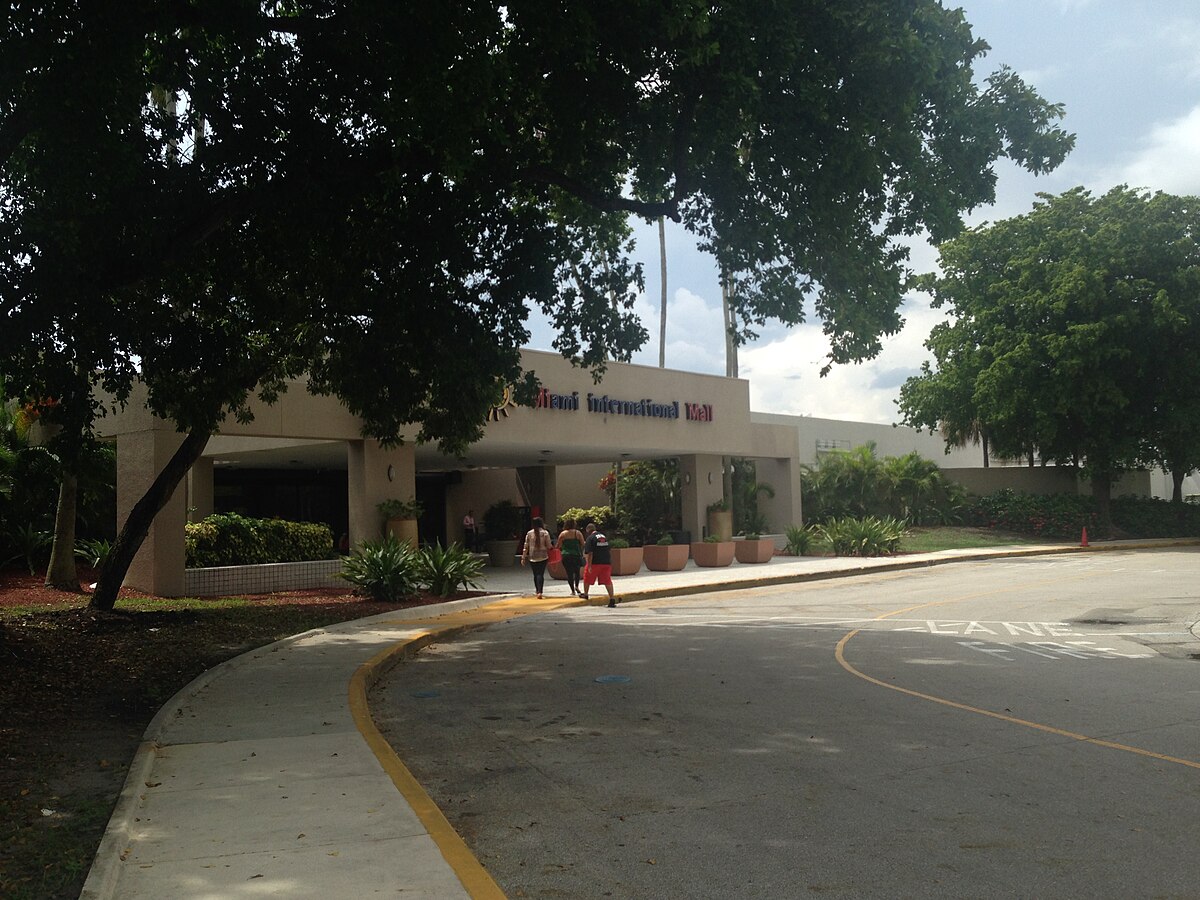 Entrance to food court, Boca Town Center Mall, 1983