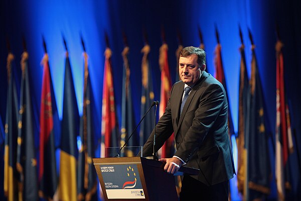 Dodik giving a speech, 2010