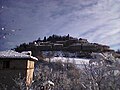 Il paese innevato visto dalla casa torre della Peschiera