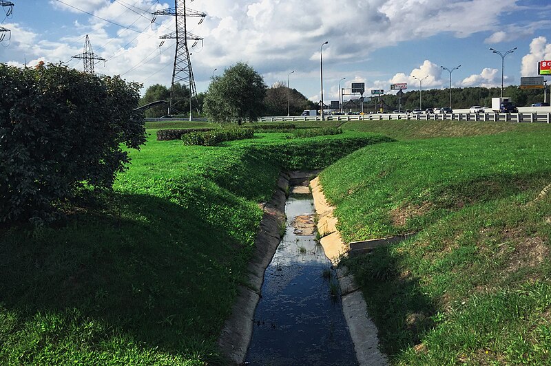 File:Moscow, water drain near Abramtsevskaya interchange (31537767532).jpg
