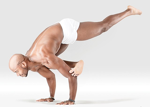 3 Wheel Pose Variations to Challenge Your Practice — Alo Moves