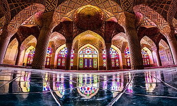 Nasir al- mulk mosque, Shiraz.jpg