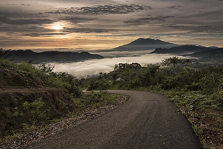 Fail:Negeri diatas awan.jpg