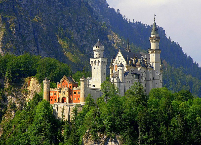 Archivo:Neuschwanstein Castle.jpg