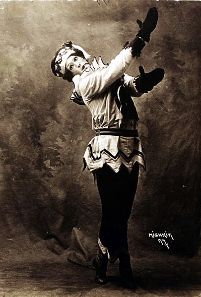 Archivo: Nijinski als Petruschka.jpg