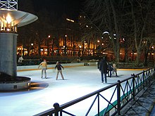Ice skating at Eidsvolls plass Oslo centre skating.jpg