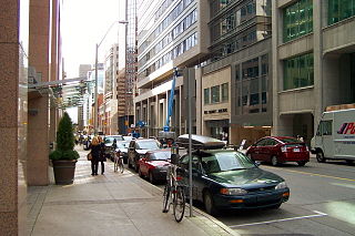 Queen Street (Ottawa) thoroughfare in Ottawa, Ontario