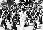 המצעד בחיפה ב- 1960 - דרך העצמאות ליד מגדל המפרש
