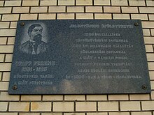 Memortabulo pri Ferenc Pfaff en Stacidomo de Pécs