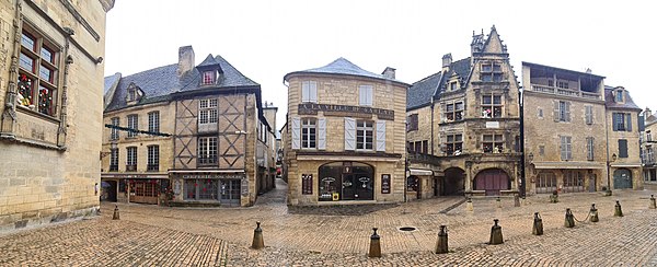 Place du Peyrou in the old town