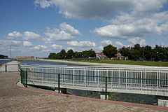 Poland, Dychów - Dychowski Reservoir and guest-house by Hydroelectric power station.jpg