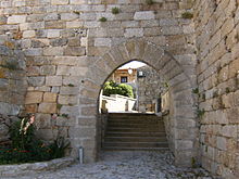 Porta da Vila (Castelo Bom).jpg