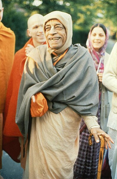 File:Prabhupada on a morning walk in Germany 1974.jpg