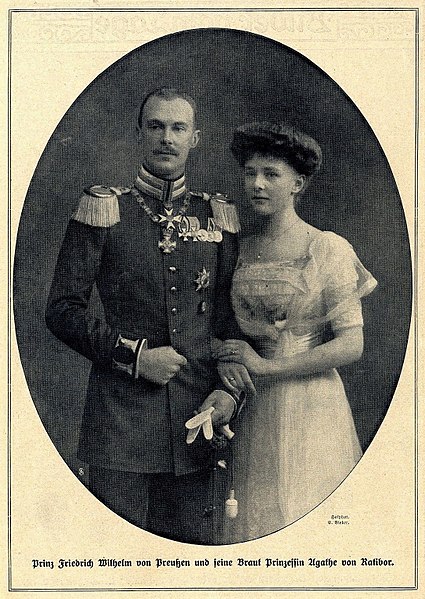 File:Prinz Friedrich Wilhelm von Preußen und Prinzessin Agathe von Ratibor, 1910.jpg