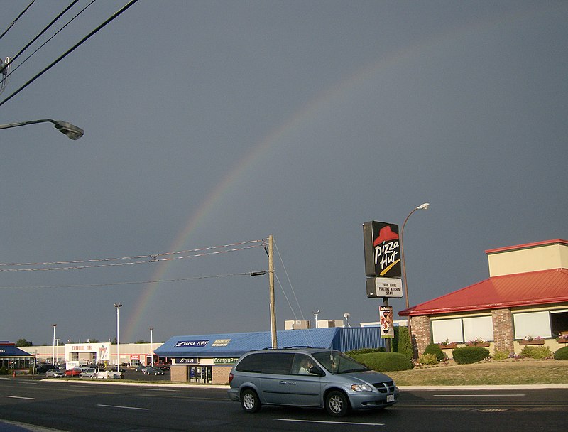 File:Rainbow over strip mall - panoramio.jpg - Wikimedia Commons