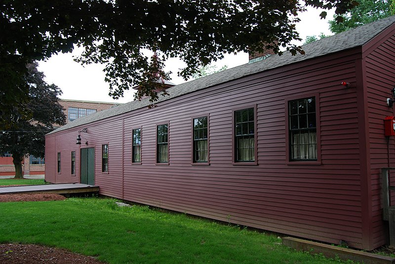 File:Red Shop Hopedale.jpg