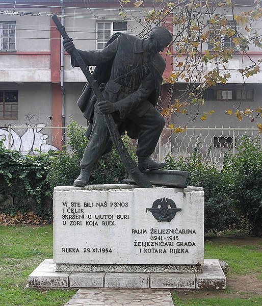 File:Rijeka NOB railway workers' monument.JPG